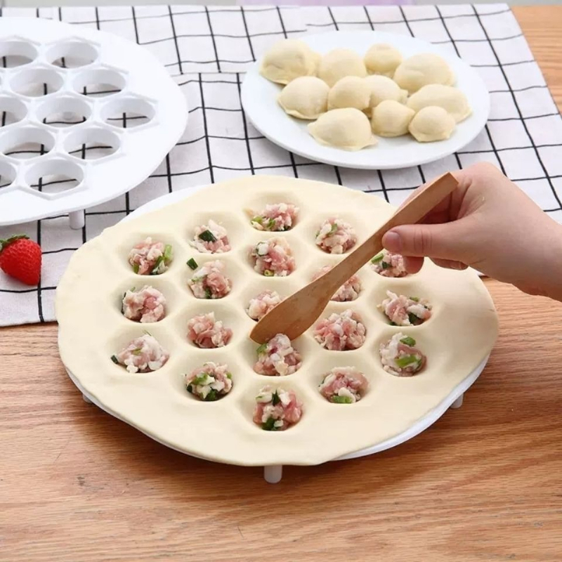Moule à raviolis 19 trous, pre - Kitchen Gadgets Dumpling Maker avis et prix