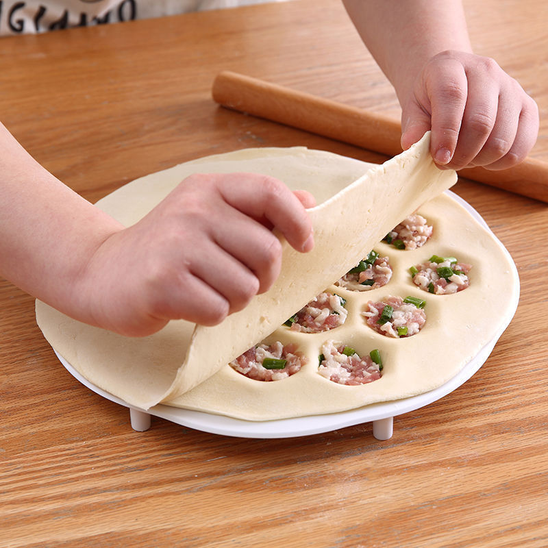 Moule à raviolis 19 trous, pre - Kitchen Gadgets Dumpling Maker avis et prix
